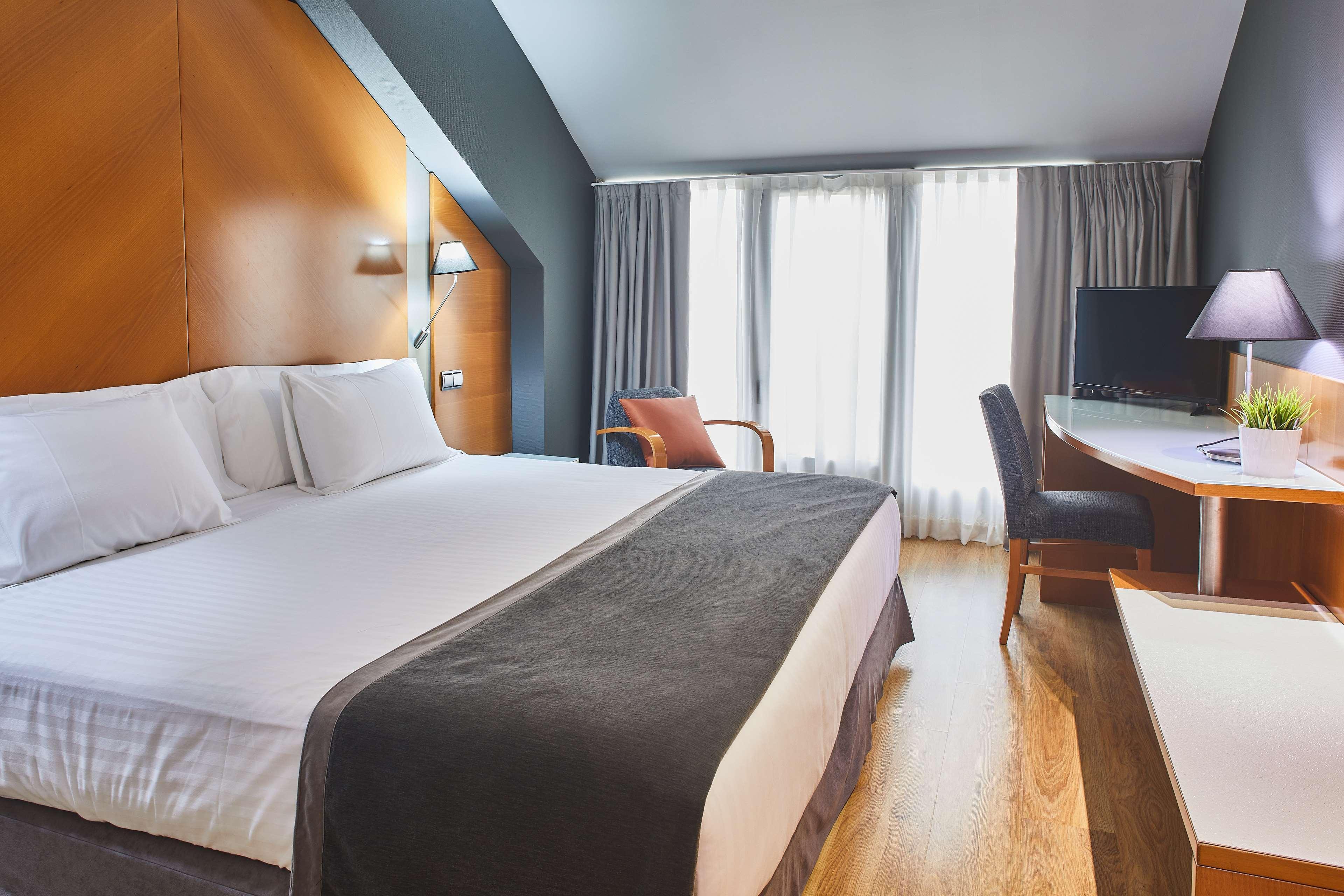 Hotel Silken Juan De Austria à Valladolid Extérieur photo